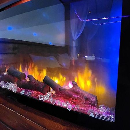 Petit Studio Tres Intime, Avec Spa Interieur Au Coeur De Shawinigan Eksteriør billede