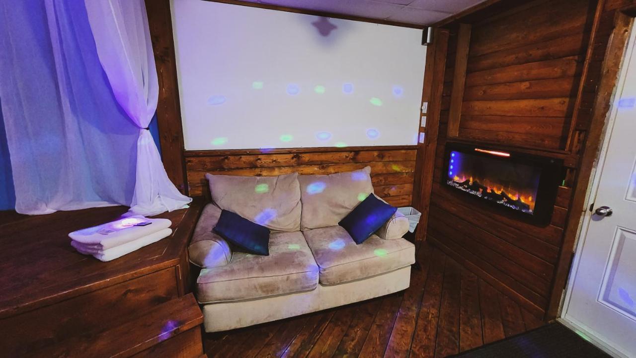 Petit Studio Tres Intime, Avec Spa Interieur Au Coeur De Shawinigan Eksteriør billede